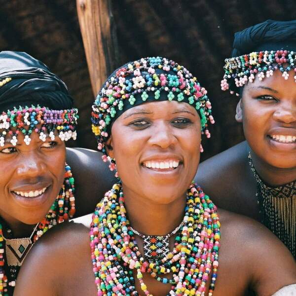 Motorradreisen Sudafrika Fahrt Kultur Recycling-Glasproduktion